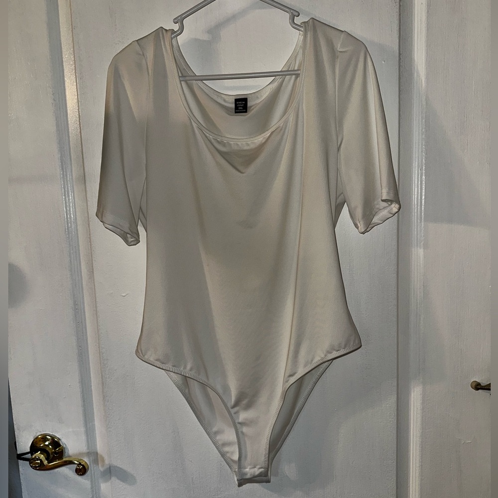 WHITE BODYSUIT
